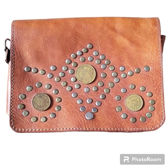 *NO STRAP* HANDMADE IN MOROCCO STUDDED POUCH - Picture 1 of 10